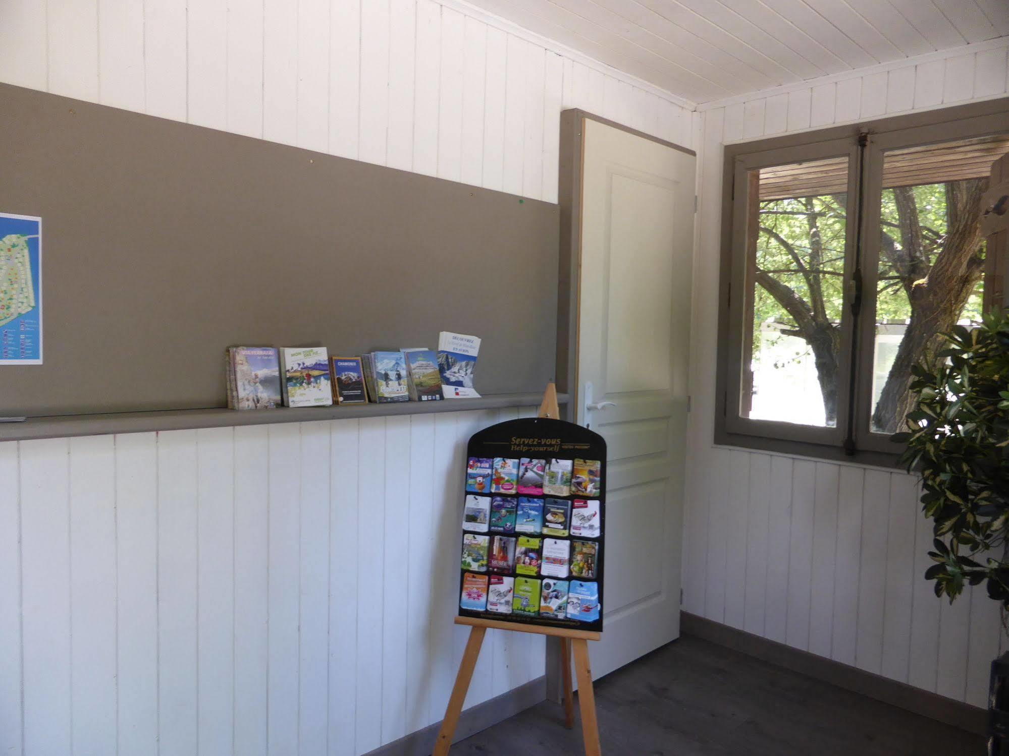 Camping L'Ecureuil - Mont-Blanc Village Domancy Luaran gambar
